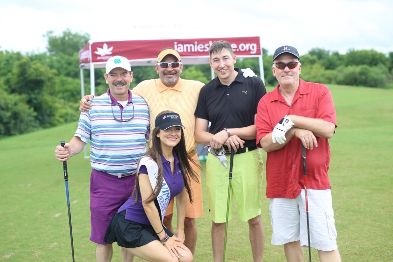 Jaime Jarrín hosts charity golf tournament